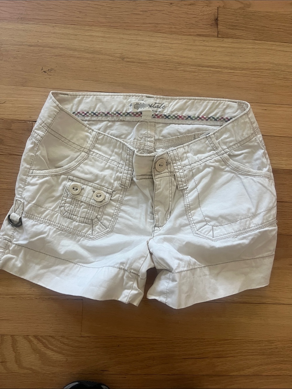 Aeropostale White Women's Cotton Bermuda Shorts